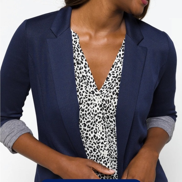 Black Blazer with gray on the cuff(picture shows a blue one. - Picture 5 of 5